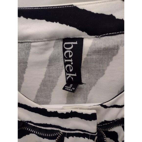 BEREK Zebra Art To Wear New Blazer Jacket With Zipper Ruffle Accents Sz S - Picture 6 of 6